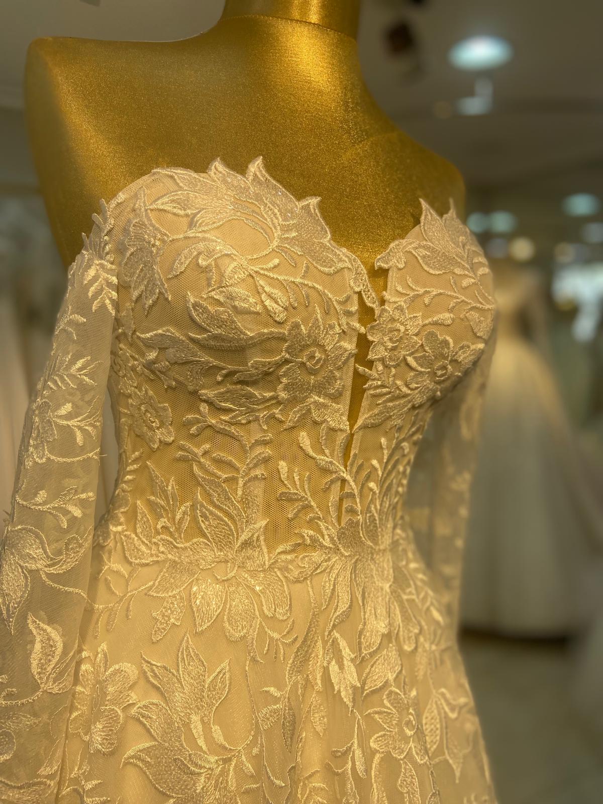 Demet Nalbant Gelinlik & Moda Evi
