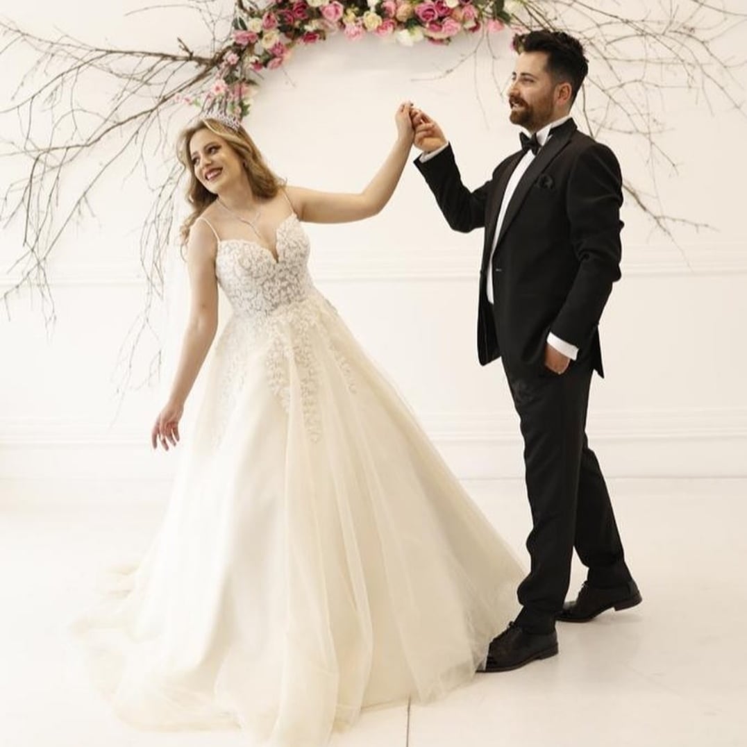 Dilara Kaymak Bridal (GELİNLİK)