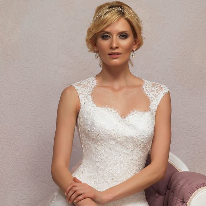 Hüsniye Moda Gelinlik