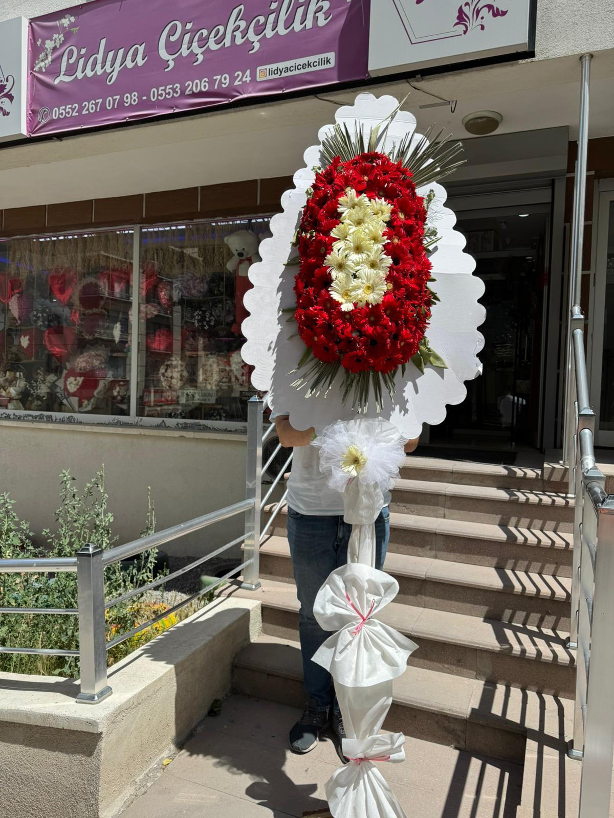 Lidya Çiçekçilik Ankara - Yenimahalle Çiçekçi - Ankara Çiçekçi kır düğünü mekanı — Yenimahalle