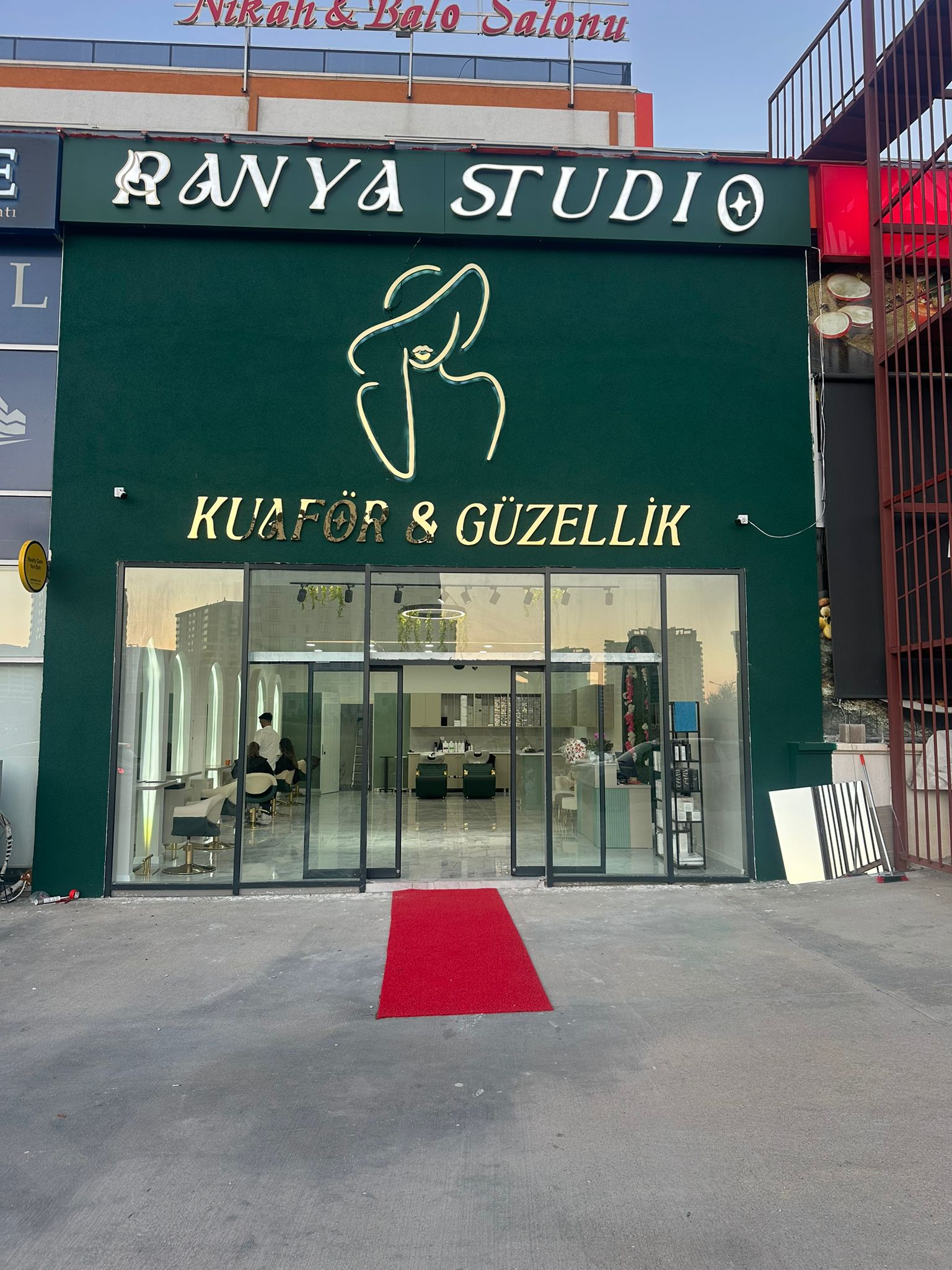 Ranya Studio Gelin Kuaförü - Tesettür Bayan Kuaförü kır düğünü mekanı — Yenimahalle