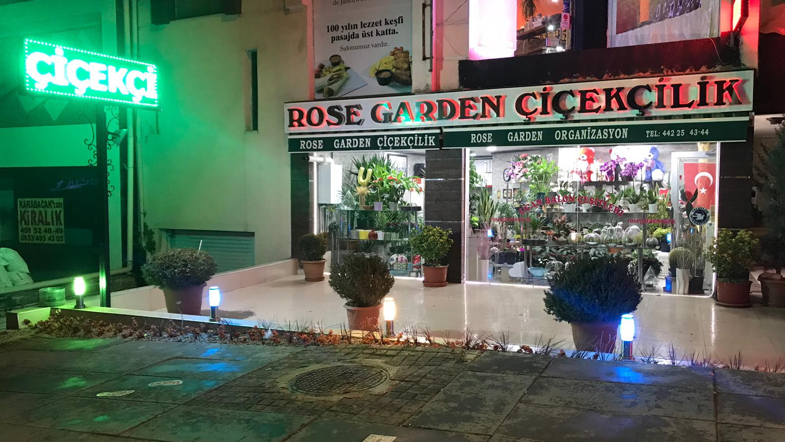 Rose Garden Çiçekçilik & Balon Mağazası Nöbetçi Çiçekçi Çankaya kır düğünü mekanı — Çankaya
